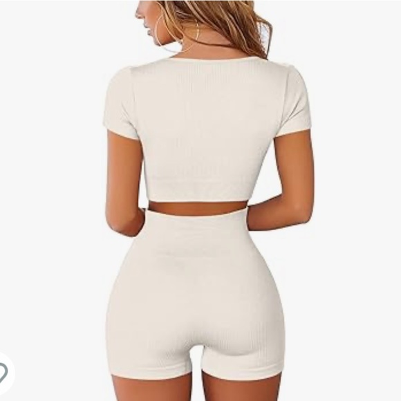 Seamless Two‎ Piece Workout Set - Picture 2 of 6